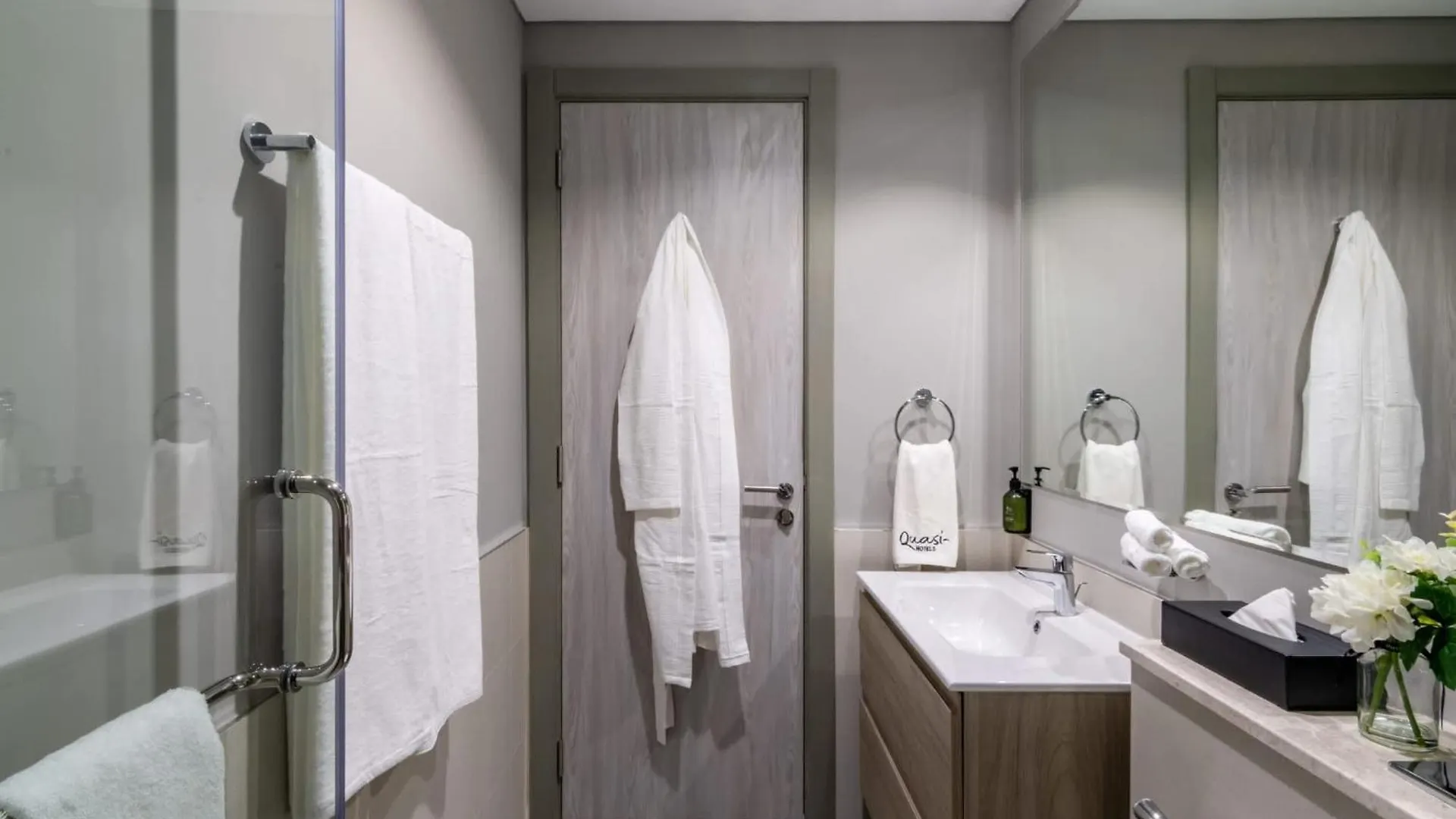 Quasi-Hotels Zada 1Br Elegance In Business Bay Dubai Apartment